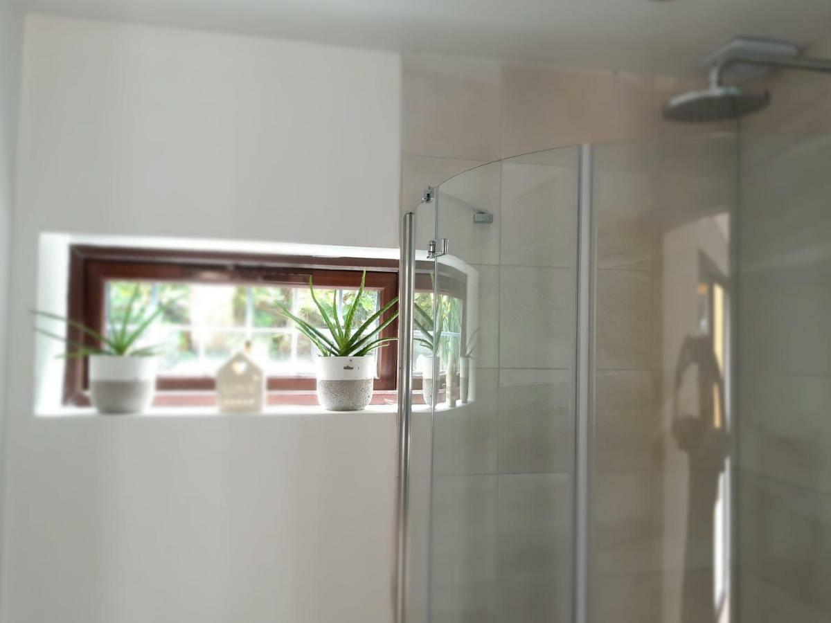 The Mills Guesthouse Хатфилд Экстерьер фото